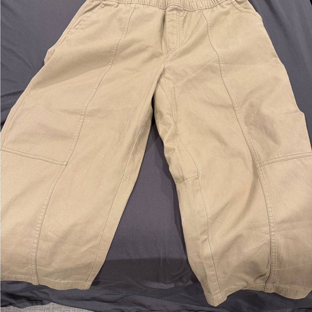 Old Navy Barrel Leg Khaki Pants size XL